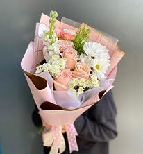 Букет цветов из:  Хризантемы и Розы в Удомле